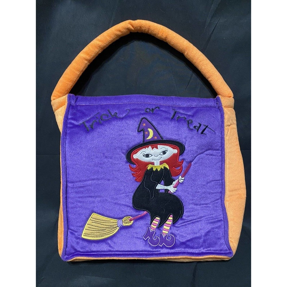 Halloweenโ Trick or Treat Candy Bag Orange Old Style Smiling Witch On Broom